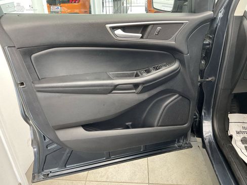 Used 2022 Ford Edge SEL w/ Convenience Package AWD/4WD image 9