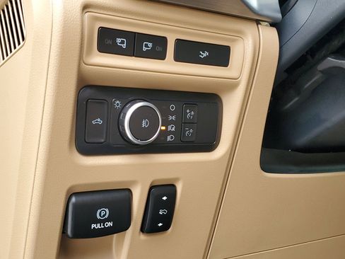 Used 2022 Ford F150 Lariat image 22