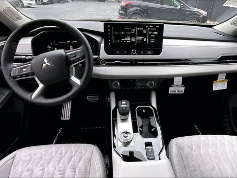 New 2026 Mitsubishi Outlander SEL FWD image 5
