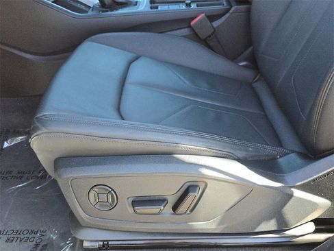 Certified 2021 Audi Q3 2.0T Premium Plus w/ Premium Plus Package image 17