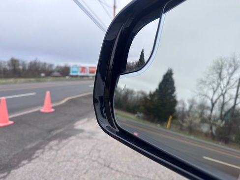 Used 2022 Jeep Wagoneer Series II w/ Flexible Seating Group image 12