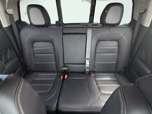 Used 2022 GMC Canyon Denali w/ Denali Black Edition Package AWD/4WD image 32