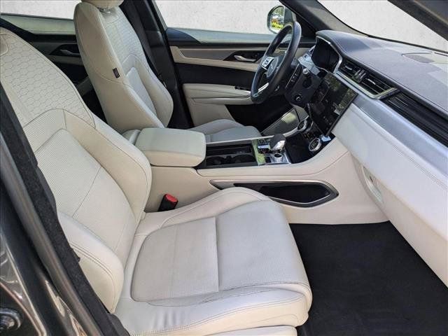 Used 2021 Jaguar F-PACE R-Dynamic S AWD/4WD image 23