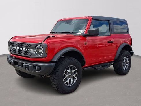Certified 2023 Ford Bronco Badlands AWD/4WD image 3
