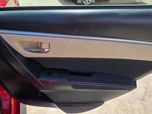 Used 2014 Toyota Corolla LE FWD image 12