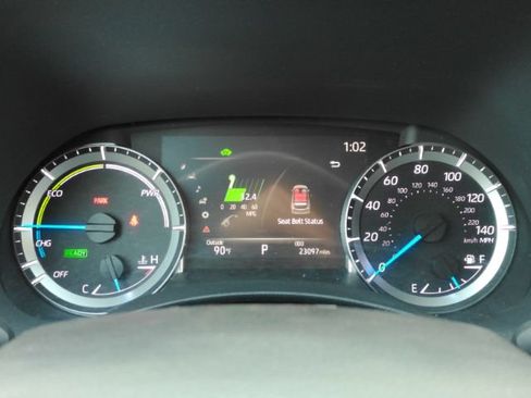 Used 2023 Toyota Highlander LE FWD image 43