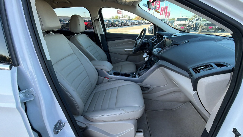 Used 2015 Ford Escape SE w/ Equipment Group 201A FWD image 28