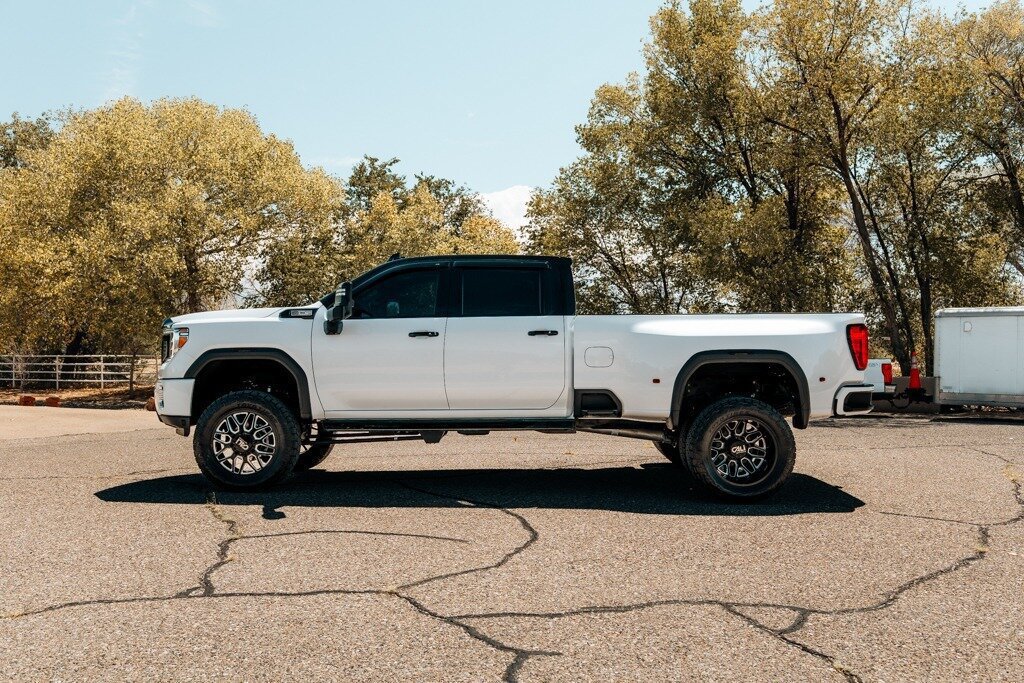 Used 2023 GMC Sierra 3500 Denali w/ Denali Ultimate Package AWD/4WD image 4