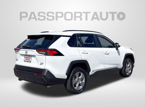 Used 2025 Toyota RAV4 XLE AWD/4WD image 8