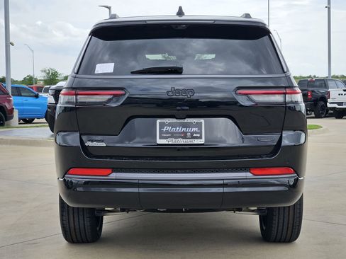 New 2026 Jeep Grand Cherokee L Summit image 8
