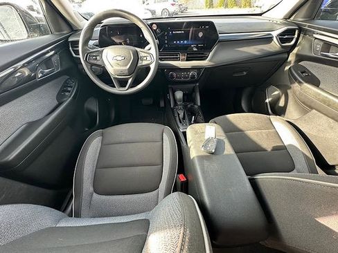 Used 2024 Chevrolet TrailBlazer LT image 21