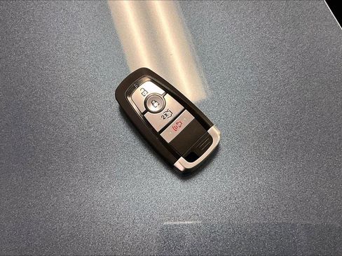 Used 2019 Ford Fusion SE image 10