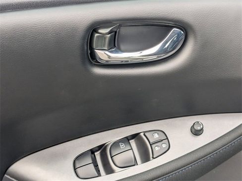 Used 2024 Nissan Leaf S image 14