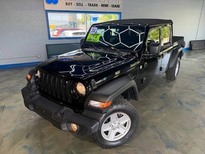 Used 2020 Jeep Gladiator Sport w/ Technology Group