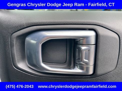 Used 2024 Jeep Wrangler Unlimited AWD/4WD image 25
