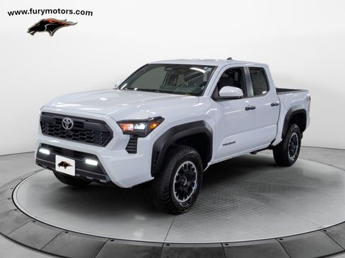 Used 2024 Toyota Tacoma TRD Sport image 7