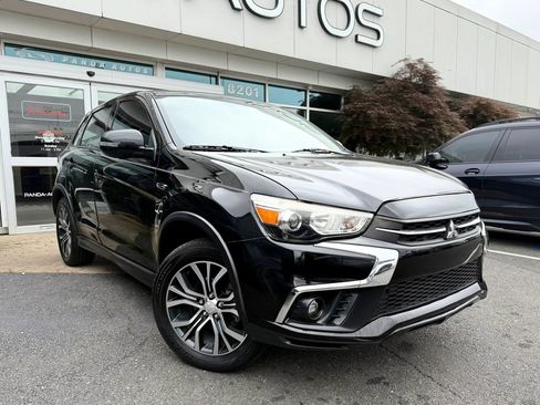 Used 2018 Mitsubishi Outlander Sport ES FWD image 1