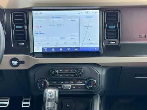 Used 2022 Ford Bronco Wildtrak AWD/4WD image 13