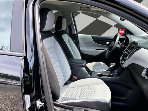 Used 2024 Chevrolet Equinox LS FWD image 7
