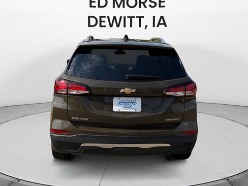 Used 2024 Chevrolet Equinox Premier FWD image 4