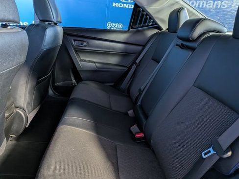 Used 2018 Toyota Corolla SE FWD image 15