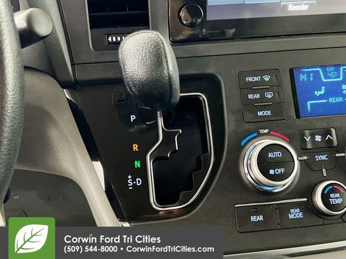 Used 2016 Toyota Sienna LE image 10