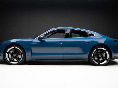 Used 2022 Porsche Taycan 4S image 17