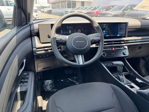 Used 2025 Hyundai Tucson SEL FWD image 27