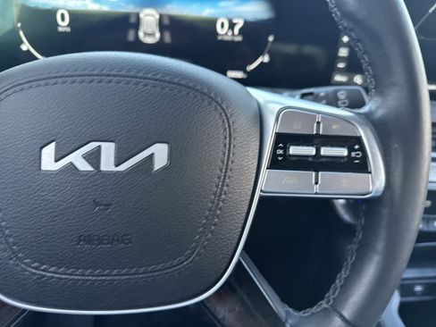 Used 2024 Kia Telluride SX Prestige w/ Towing Package image 33