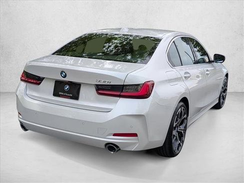 Used 2026 BMW 330i Sedan w/ Premium Package RWD image 2