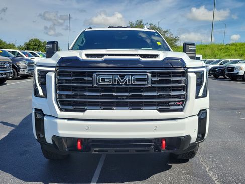 Used 2025 GMC Sierra 2500 AT4 w/ AT4 Premium Plus Package AWD/4WD image 2