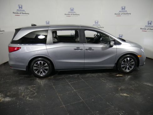 Used 2023 Honda Odyssey EX-L image 3