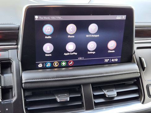 Used 2021 Chevrolet Suburban LT image 16