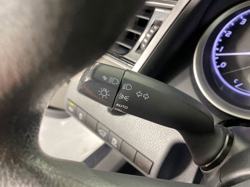 Used 2021 Toyota Camry LE image 17