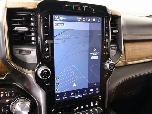 Used 2022 RAM 1500 Limited w/ Bed Utility Group image 7