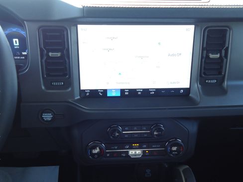 Used 2025 Ford Bronco Badlands AWD/4WD image 16