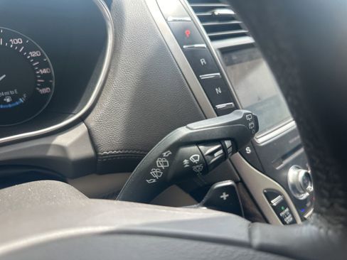Used 2018 Lincoln MKX Reserve AWD/4WD image 14
