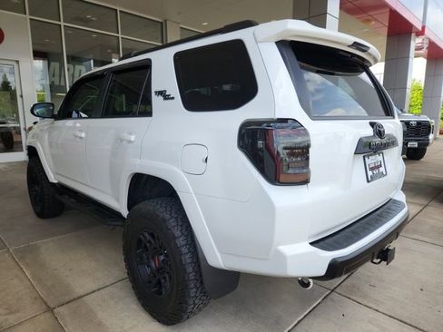 Used 2023 Toyota 4Runner TRD Off-Road Premium w/ Moonroof Package AWD/4WD image 9