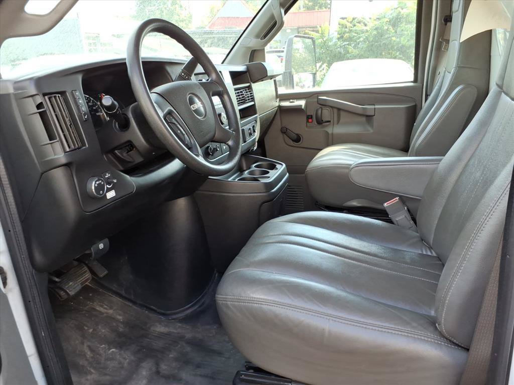 Used 2020 GMC Savana 3500 Extended w/ Driver Convenience Package RWD image 10