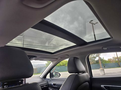 Used 2022 Hyundai Sonata Limited w/ Preferred Accessory Package image 21