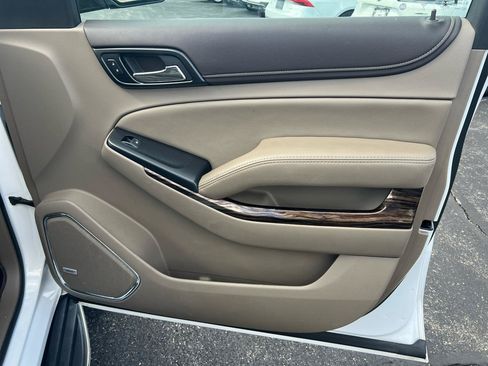 Used 2019 GMC Yukon XL SLT w/ Open Road Package RWD image 21