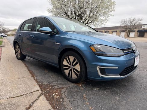 Used 2015 Volkswagen e-Golf SEL Premium image 9