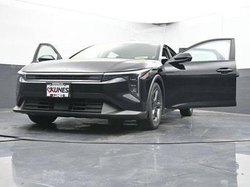 Used 2025 Kia K4 FWD image 65