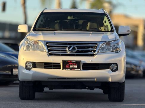 Used 2013 Lexus GX 460 image 2