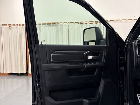 New 2026 RAM 2500 Big Horn AWD/4WD image 16