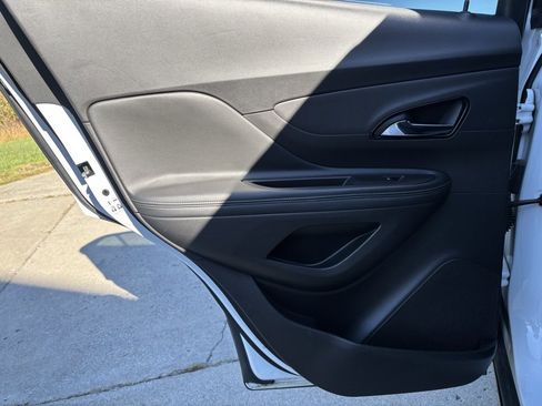 Used 2017 Buick Encore Preferred image 21