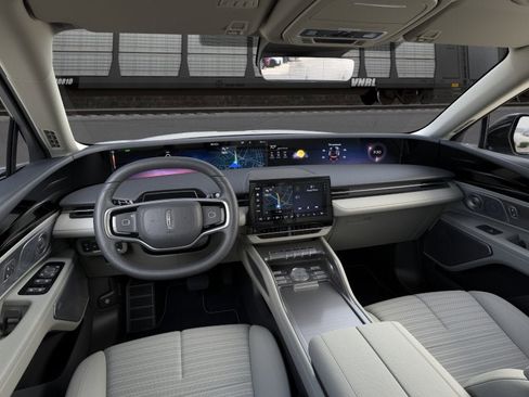 New 2026 Lincoln Nautilus Reserve AWD/4WD image 9