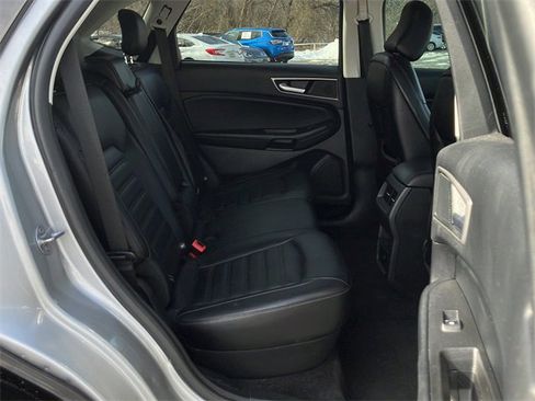Used 2022 Ford Edge SEL image 13