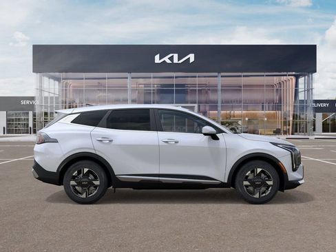 Certified 2026 Kia Sportage LX FWD image 7