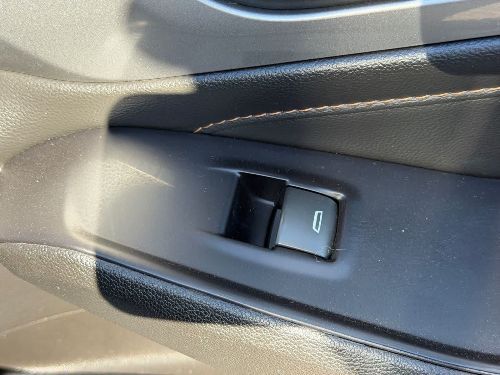 Used 2019 Chevrolet Traverse LT FWD image 10